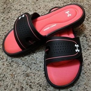 NWOT Under Armour slides